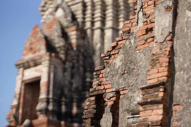 Day Tour From Bangkok to Ayutthaya By Bus - A local lunch in the old capital