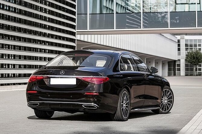 Departure by Private Sedan from Bangkok to Bangkok Airport BKK - Who gets the best value from this ride