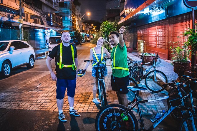 Discover Bangkok at Night 5-Hour Bike Tour with dinner - Kuan Yim Shrine and the evening mood