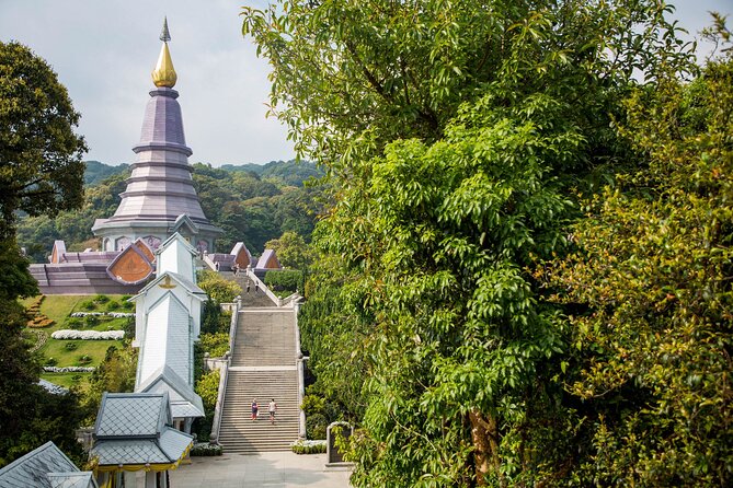 Doi Inthanon National Park Eco-Friendly Full Day Tour - Lunch and the mountain village visit