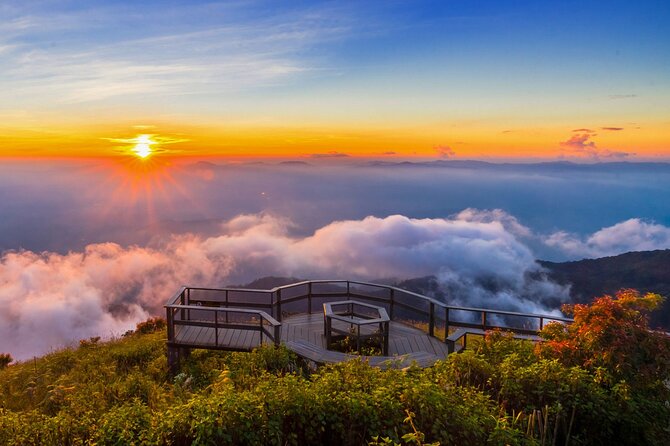 Doi Inthanon National Park with Nature Trail Trekking 1-Day Tour - Ban Mae Klang Luang and the Coffee Stop