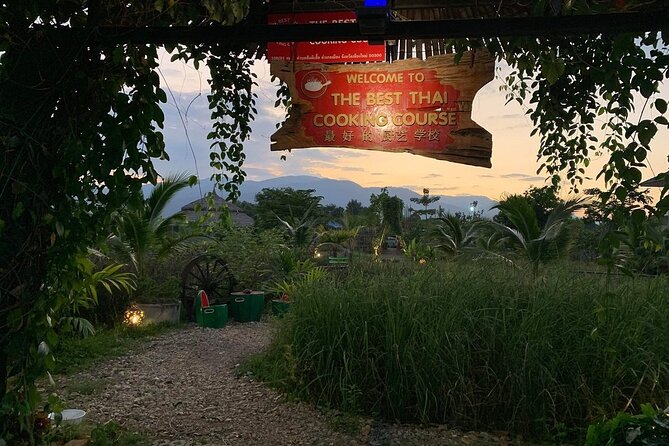 Evening Cooking Class in Organic Farm with Local Market Tour - Why the small group matters