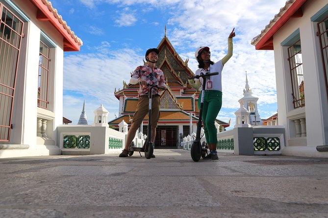 Explore Bangkok by E-Scooter & Try Street Food - Why an e-scooter works so well in old Bangkok