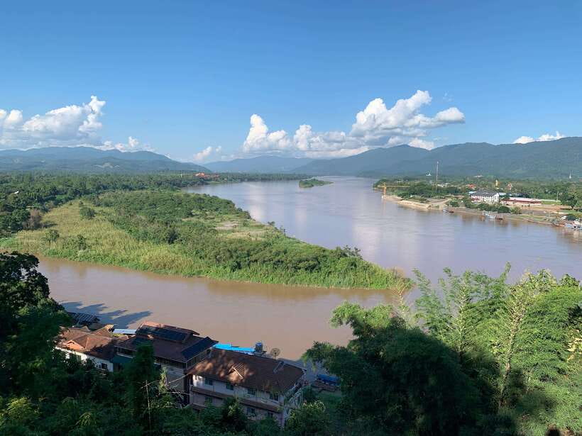 Explore the Chiang Rai and the Golden Triangle - Thai buffet lunch and a useful pause