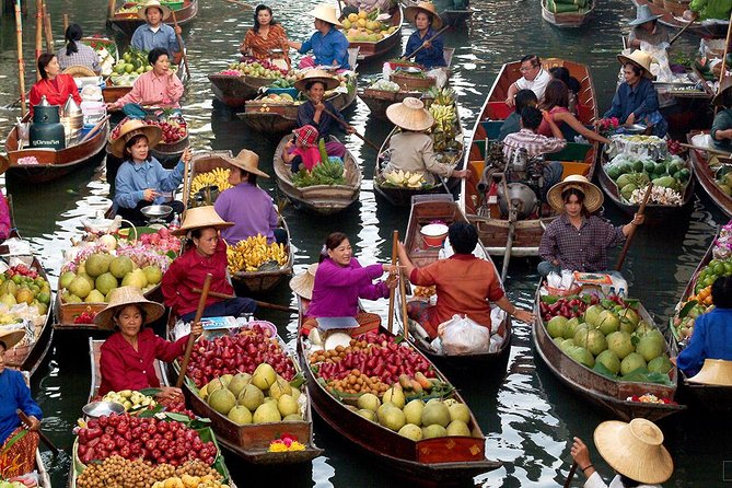 Famous Markets Tour: Maeklong Railway & Damnoen Saduak Floating - What the guide adds to the morning