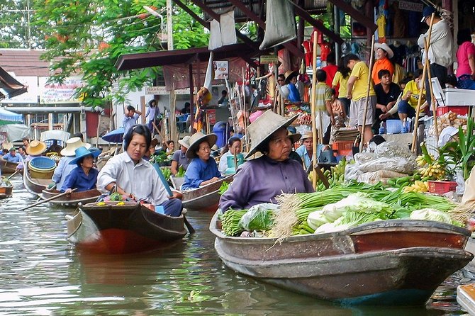 Famous Markets Tour: Maeklong Railway & Damnoen Saduak Floating - Who will get the most from this experience?