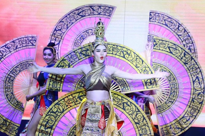 Fine Dining with Cultural Show by the Mandarin Oriental - Who gets the best value from this evening