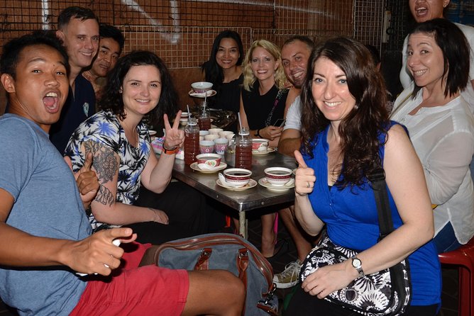 Flavors of Bangkok: Small-Group Chinatown Evening Food Tour - What the guide adds to the meal