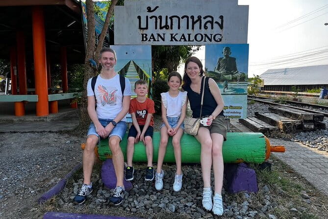 Floating and Railway Markets with Kwan Damnoen Restuarant - Lunch at Kwan Damnoen Food Park 2