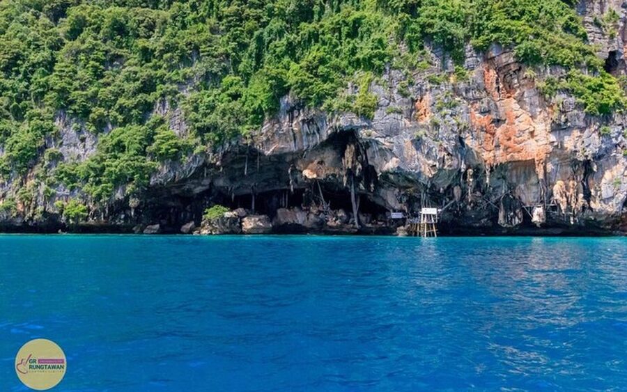 From Ao Nang: Phi Phi Islands Day Tour by Boat with Lunch - Maya Bay is beautiful, famous, and often crowded