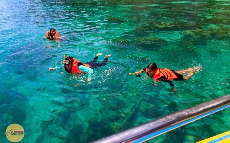From Ao Nang: Phi Phi Islands Day Tour by Boat with Lunch - Phi Phi Don gives you lunch and breathing room