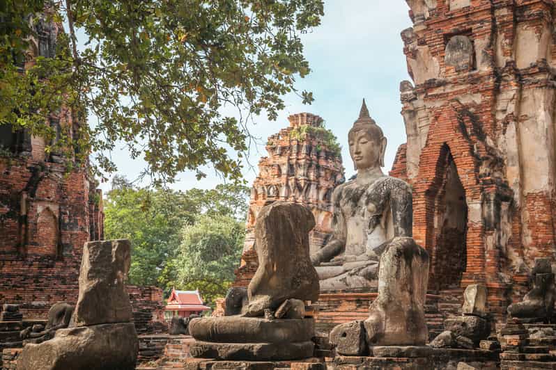 From Bangkok: Ayutthaya & Ayothaya Floating Market Day Trip - What the guides add to the day