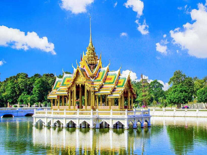 From Bangkok: Ayutthaya Historical Park Guided Day Trip - Wat Chaiwatthanaram and its tall chedis