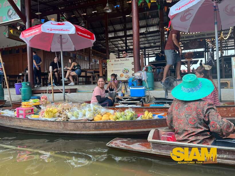 From Bangkok:Damnoen Floating Market and Railway Market Tour - Guide quality, group choices, and comfort