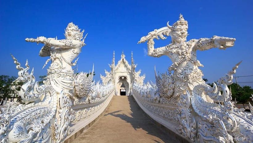 From Chiang Mai : 3 Temples & Golden Triangle with Lunch - Transport, group size, and the real cost of the tour