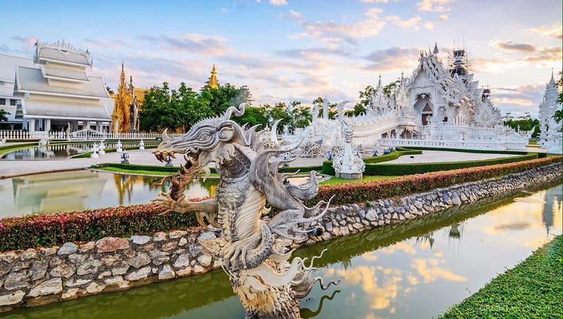 From Chiang Mai : 3 Temples & Golden Triangle with Lunch - Thai buffet lunch and the pace of the afternoon