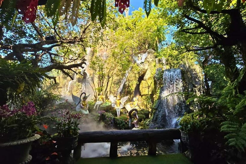 From Chiang Mai: White Temple, Blue Temple & Black House - Lunch between Chiang Rai’s major art sites