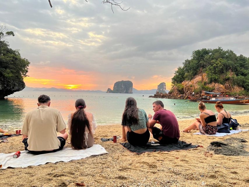 From Krabi: Hong Island Sunset Tour+Bioluminescent Plankton - Sunset and dinner on Pakbia Island
