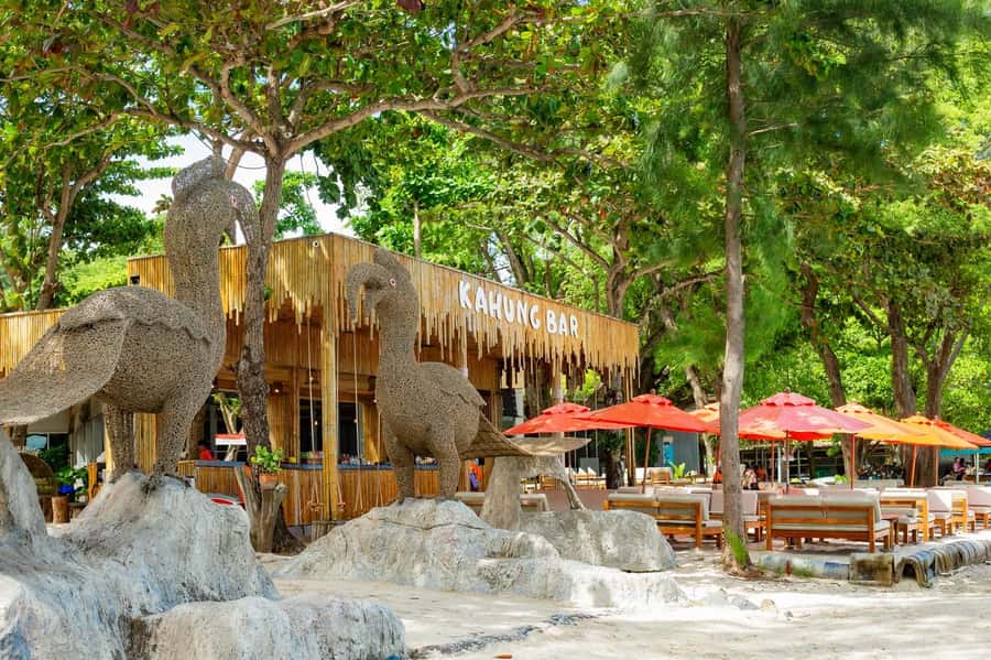 From Phuket: Coral Island Kahung Beach Speedboat Trip - Food, drinks, and the beach-chair setup