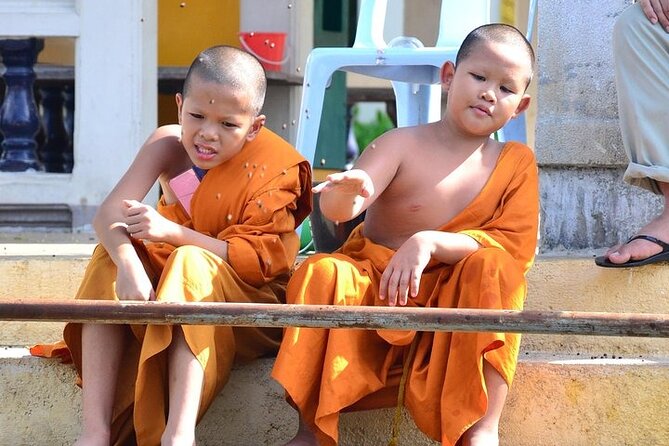 Giant Buddha and Bangkok Local Tour - Khlong Bang Luang Artist House