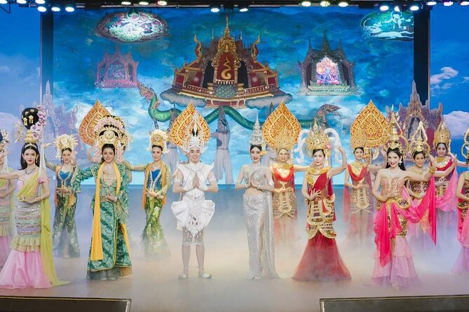 Golden Dome Cabaret: A Night of Glamour and Glitter - A Bangkok cabaret built on spectacle