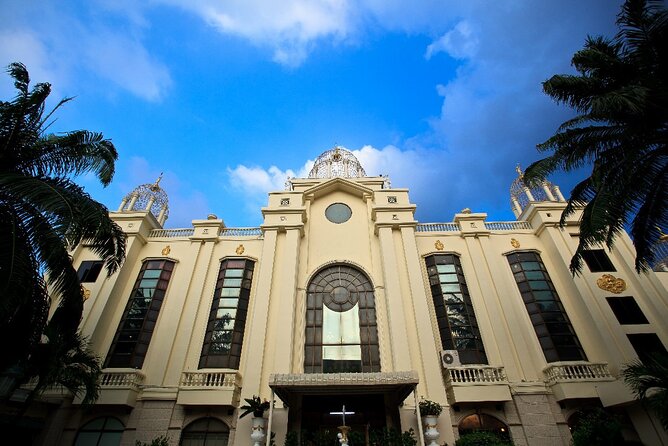 Golden Dome Cabaret: A Night of Glamour and Glitter - Getting to Golden Dome from Sutthisan MRT
