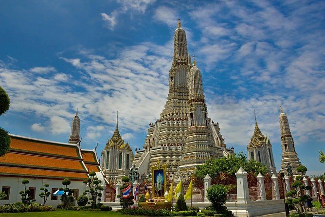 Grand Palace & Temples of Bangkok - Guides, pace, and the transport question