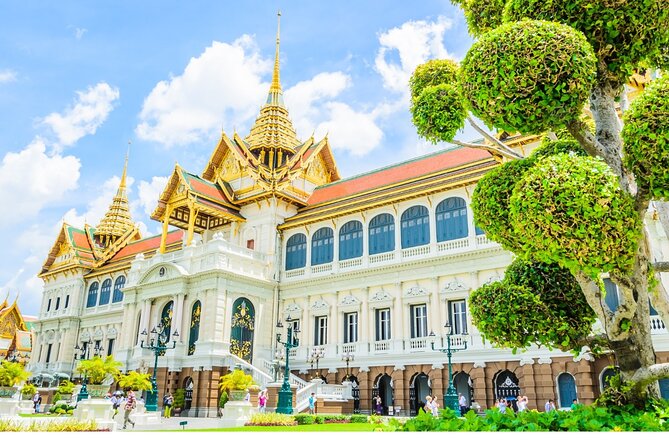 Grand Palace & Temples of Bangkok with experienced guide - Wat Arun and its mosaic-covered prang