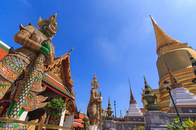 Grand Palace & Temples of Bangkok with experienced guide - Why the guide matters so much