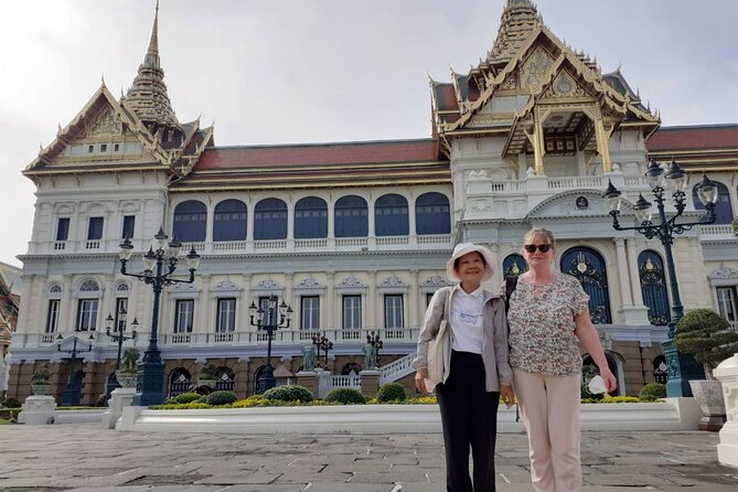 Grand Palace & Temples of Bangkok with experienced guide - Timing, clothing, and comfort