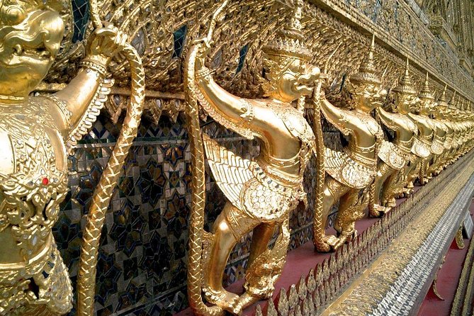 Grand Palace , Thai dance & Fun street walk in Bangkok - Key points at a glance