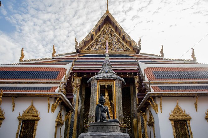 Grand Palace & Wat Arun Immersive Guided Walking Tour 3-Hour - Wat Arun and its mosaic-covered chedi