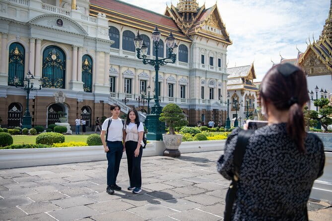 Grand Palace & Wat Phra Kaew Walking Tour with Professional Guide - What to wear and carry