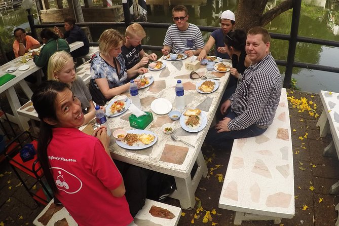 Half-Day Bangkok Bike Tour Including Lunch - Taling Chan Floating Market on weekend routes