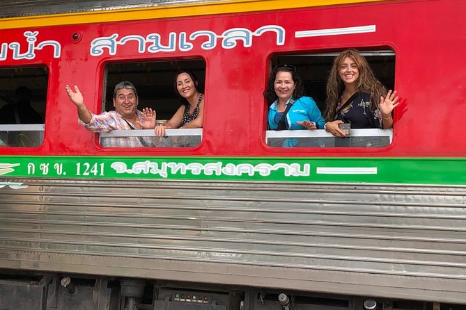 Half-Day Railway Market and Floating Market Tour in Thailand - Reaching Damnoen Saduak by canal