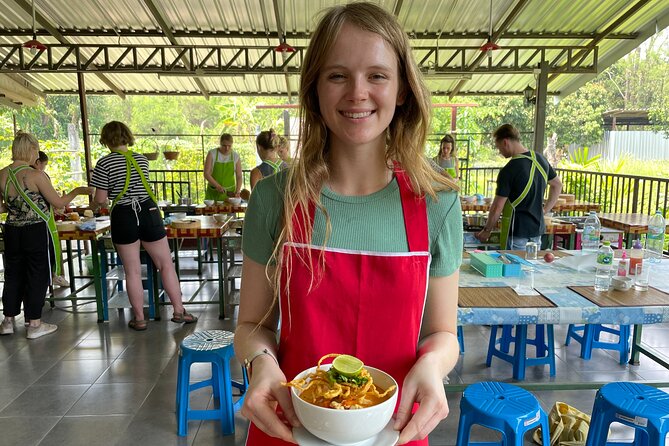Half-Day Thai Cooking Class at Organic Farm in Chiang Mai - From Chiang Mai market to country farm
