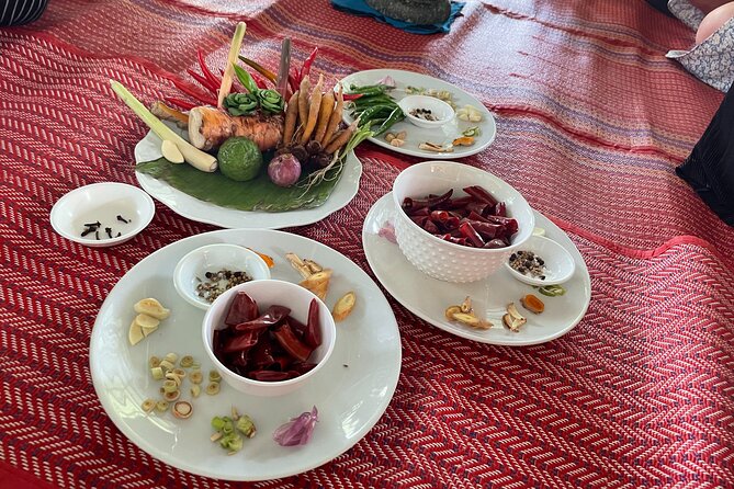 Half-Day Thai Cooking Class at Organic Farm in Chiang Mai - Thai flavors without the guesswork
