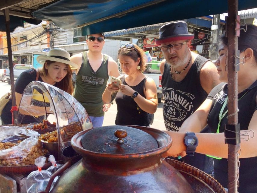 Hua Hin: Eat Like a Local Thai Food Tour - Learning to season a bowl of noodle soup