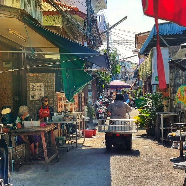Hua Hin: Thai Street Food & Market Walking Tour - Why the small group makes a difference