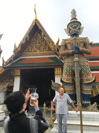 In and around Bangkok Private Tour Guide with Custom Experience - Building a sensible eight-hour route