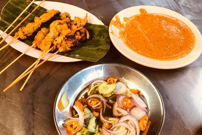 Incredible Bangkok Food Tour - The 40-year-old pork leg restaurant
