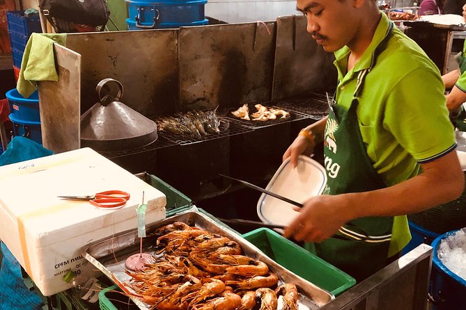 Incredible Bangkok Food Tour - Curries, rice, satay, and Pad Thai