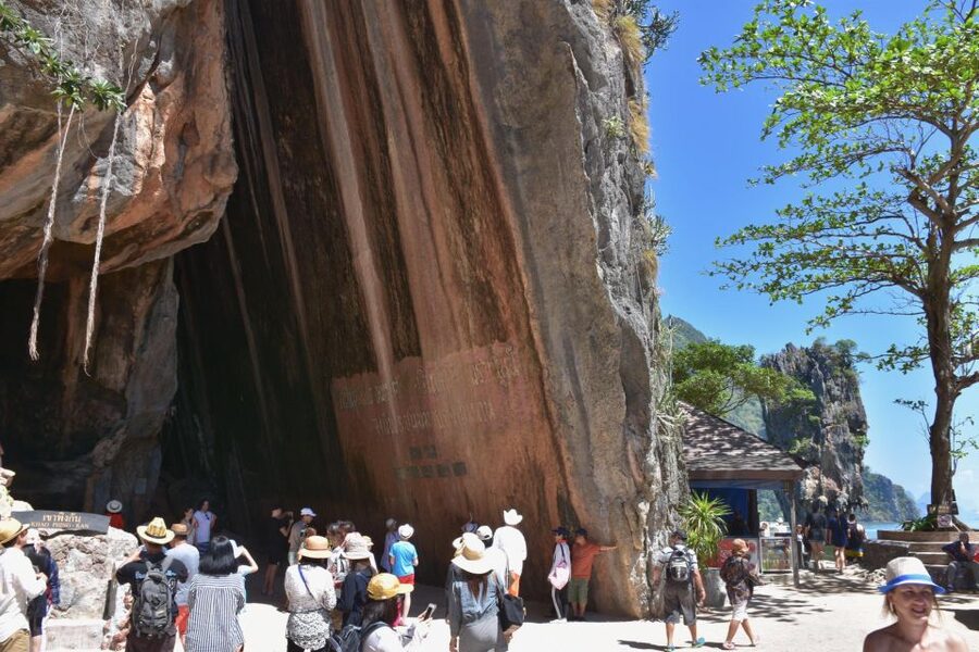 James Bond Island: Sightseeing Tour by Longtail Boat & Kayak - Lunch above the water at Koh Panyee