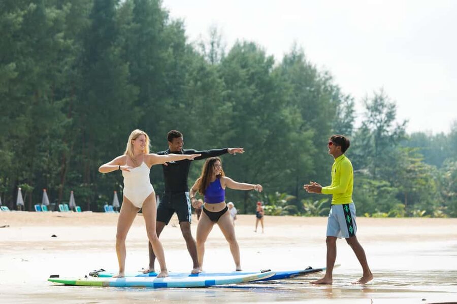 Khao Lak: 1.5-Hour Small Group Surfing Experience - What the small group changes