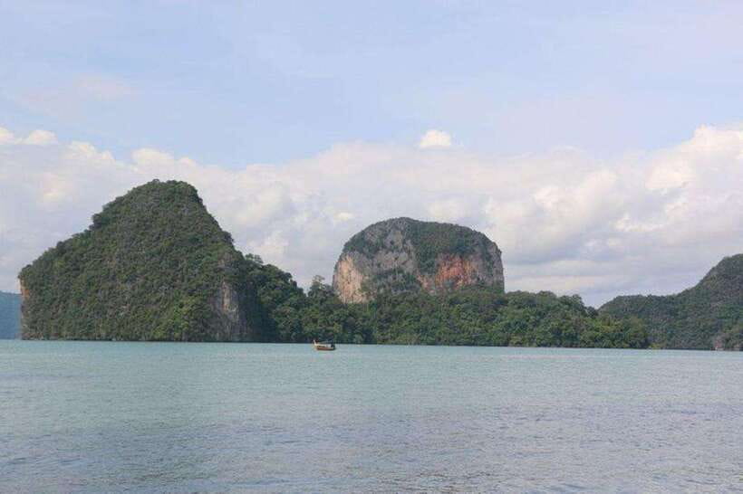 Khaolak: Phang Nga Bay, Tapu Island, and Panyi Village Tour - Why Phang Nga Bay works so well in half a day