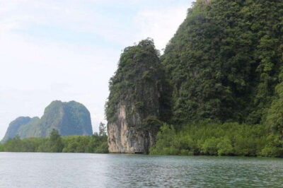 Khaolak: Phang Nga Bay, Tapu Island, and Panyi Village Tour