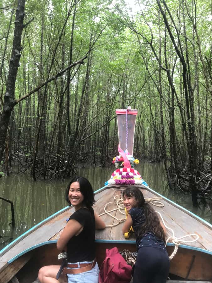 Ko Lanta: EXPLORE MANGROVE TOUR BY LONGTAIL BOAT WITH LUNCH - The walk through the shady forest