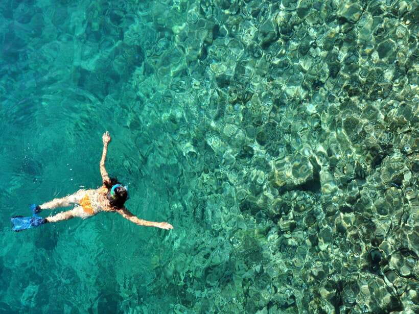 Ko Lanta: Full-Day Snorkel Trip to Phi Phi & Bamboo Islands - Loh Moo Dee Bay for a third snorkeling stop