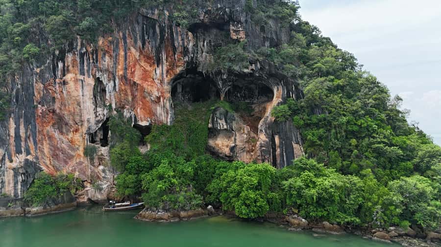Ko Lanta: Half-Day Kayaking Koh Phee & Koh Talabeng 2 Caves - Koh Talabeng by kayak