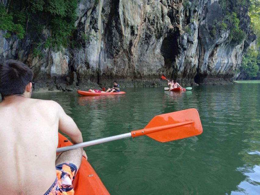 Ko Lanta: Half-Day Kayaking, Talabeng, Sea Cave & Mangrove - Climbing into Skull Cave on Talabeng Island